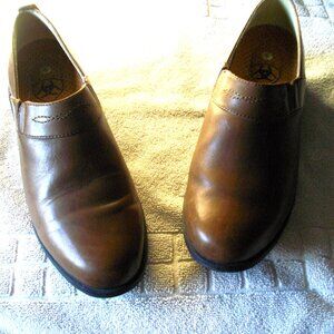 Women's Ariat Sport Clog, light brown, size 9B.